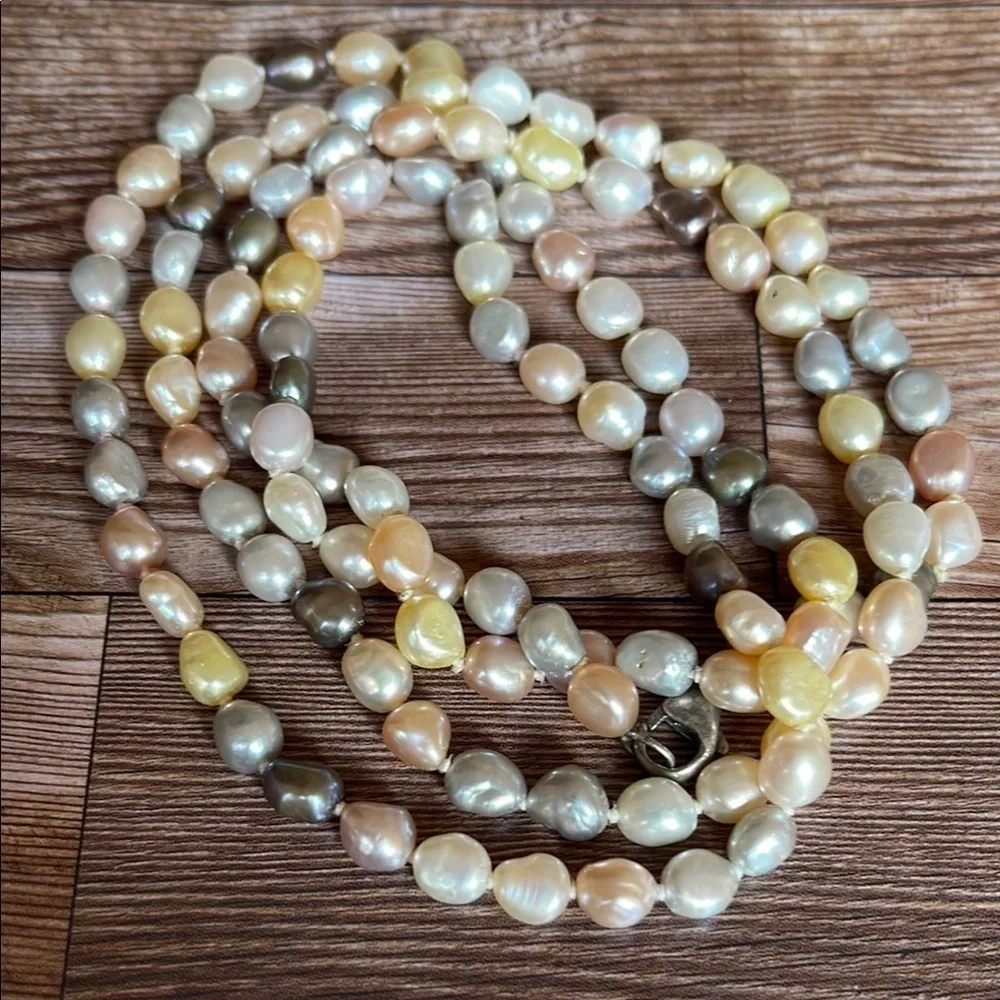 Gold and Silver Elegant Necklace